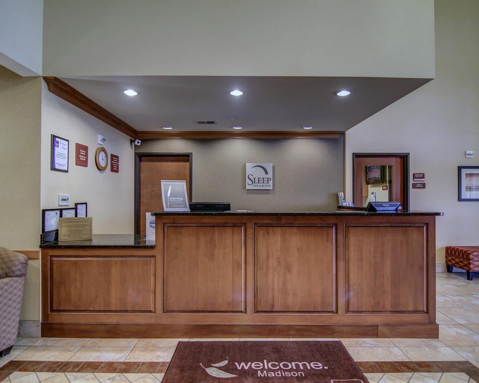 Sleep Inn & Suites Madison - Monona Exteriör bild